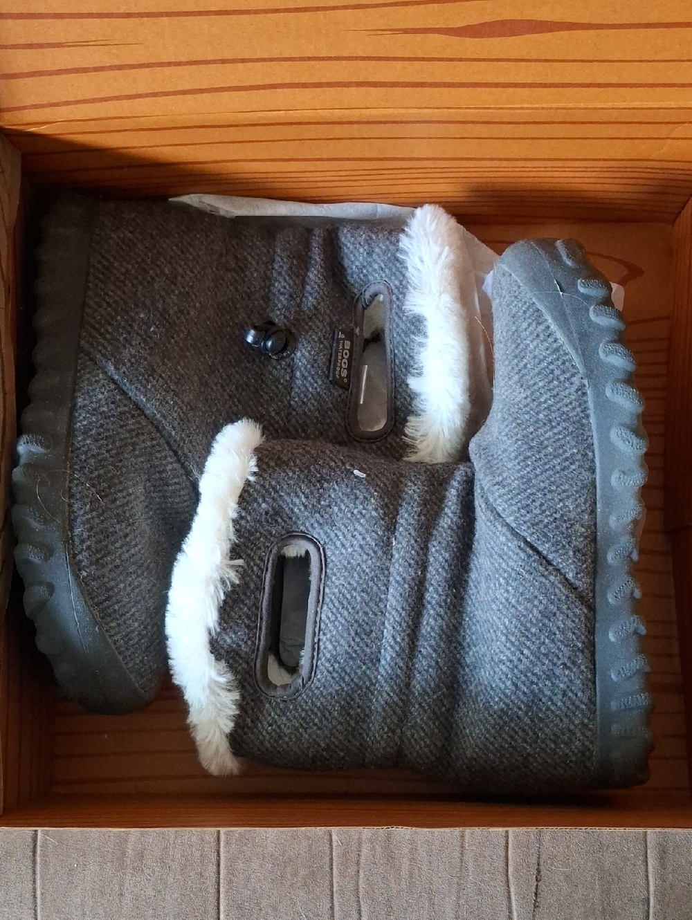 Bogs Gray Faux Fur Lined Insulated Ankle Boots
